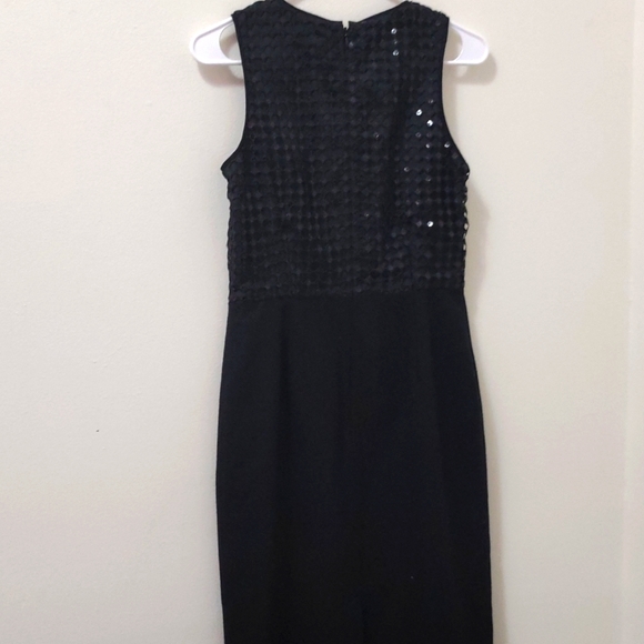 Sleeve less black dress - Picture 2 of 2